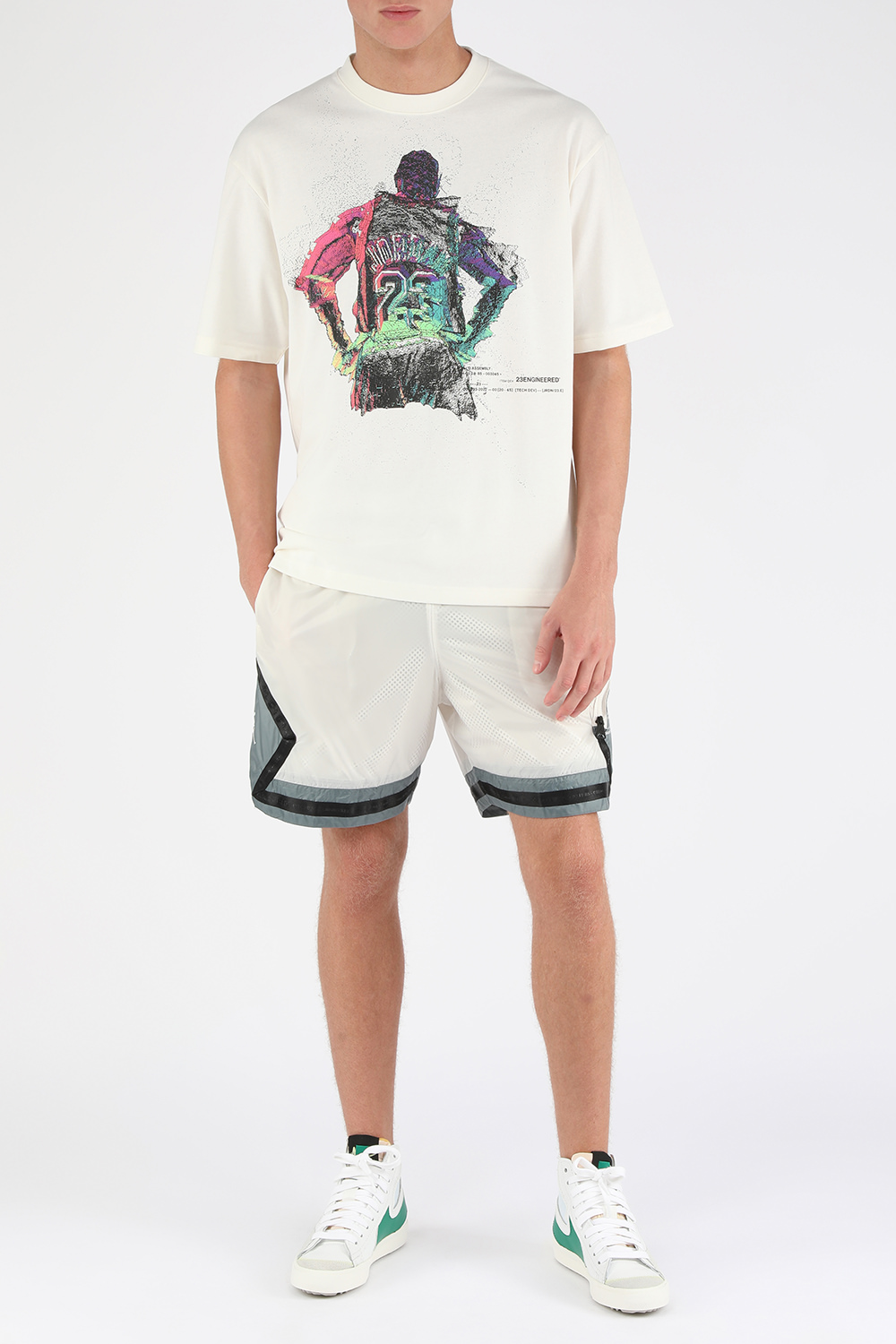 תמונת דוגמן קידמית של סניקרס מיד בלייזר 77 ג'מבו