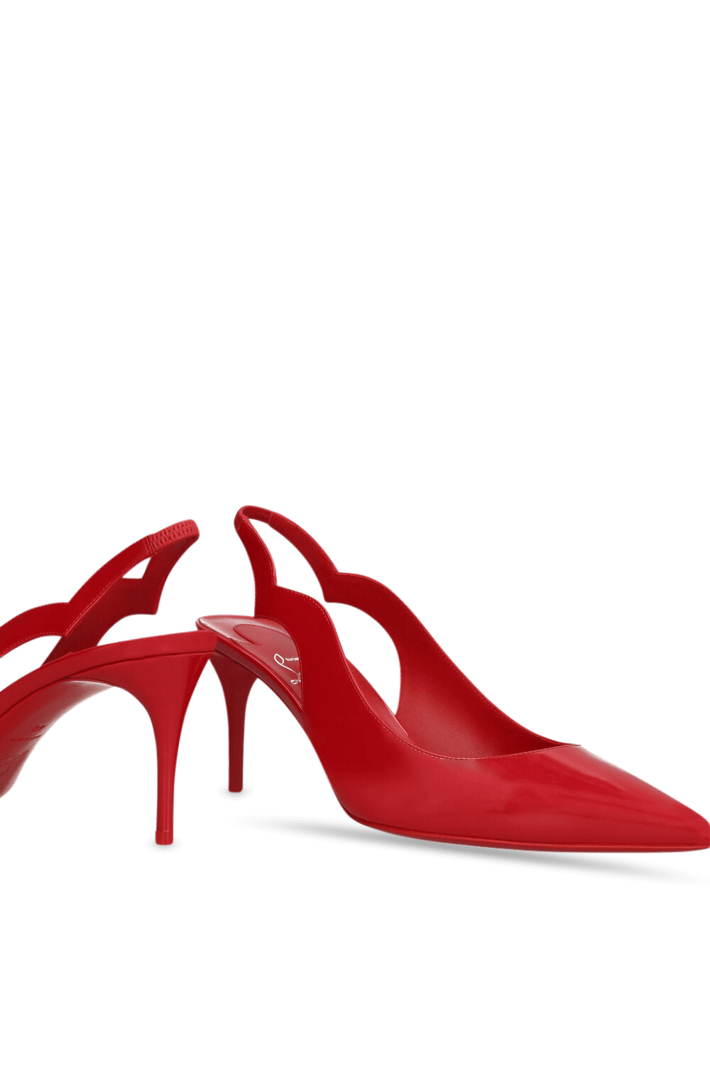 תמונת תקריב של נעלי עקב סלינג בק