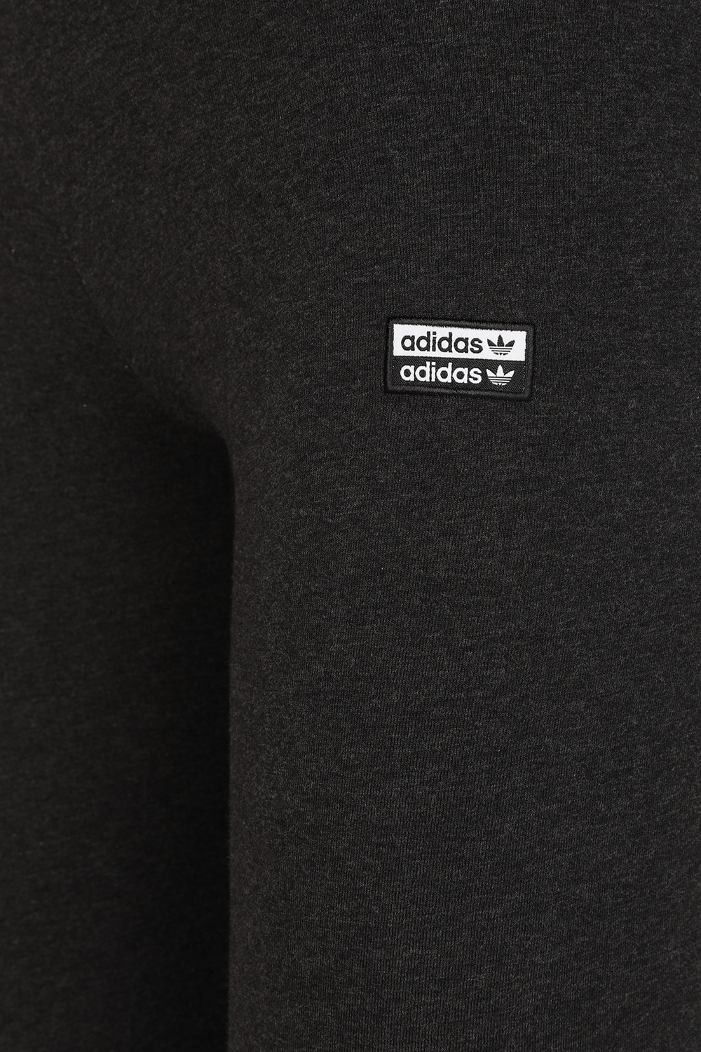 תמונה אחורית של מכנסי טייץ שחורים עם סמל המותג