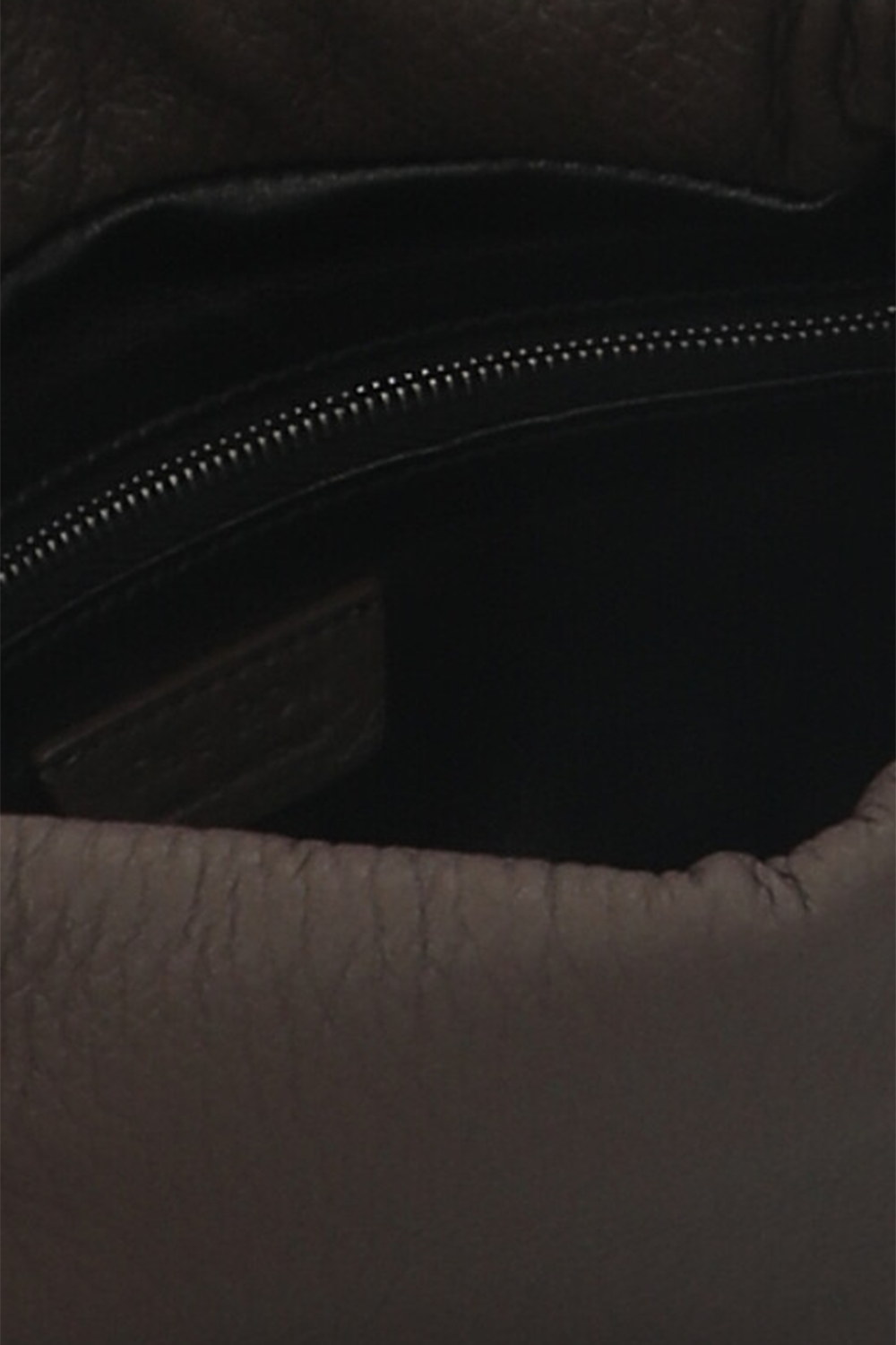 תמונת פנים של תיק צד מעור