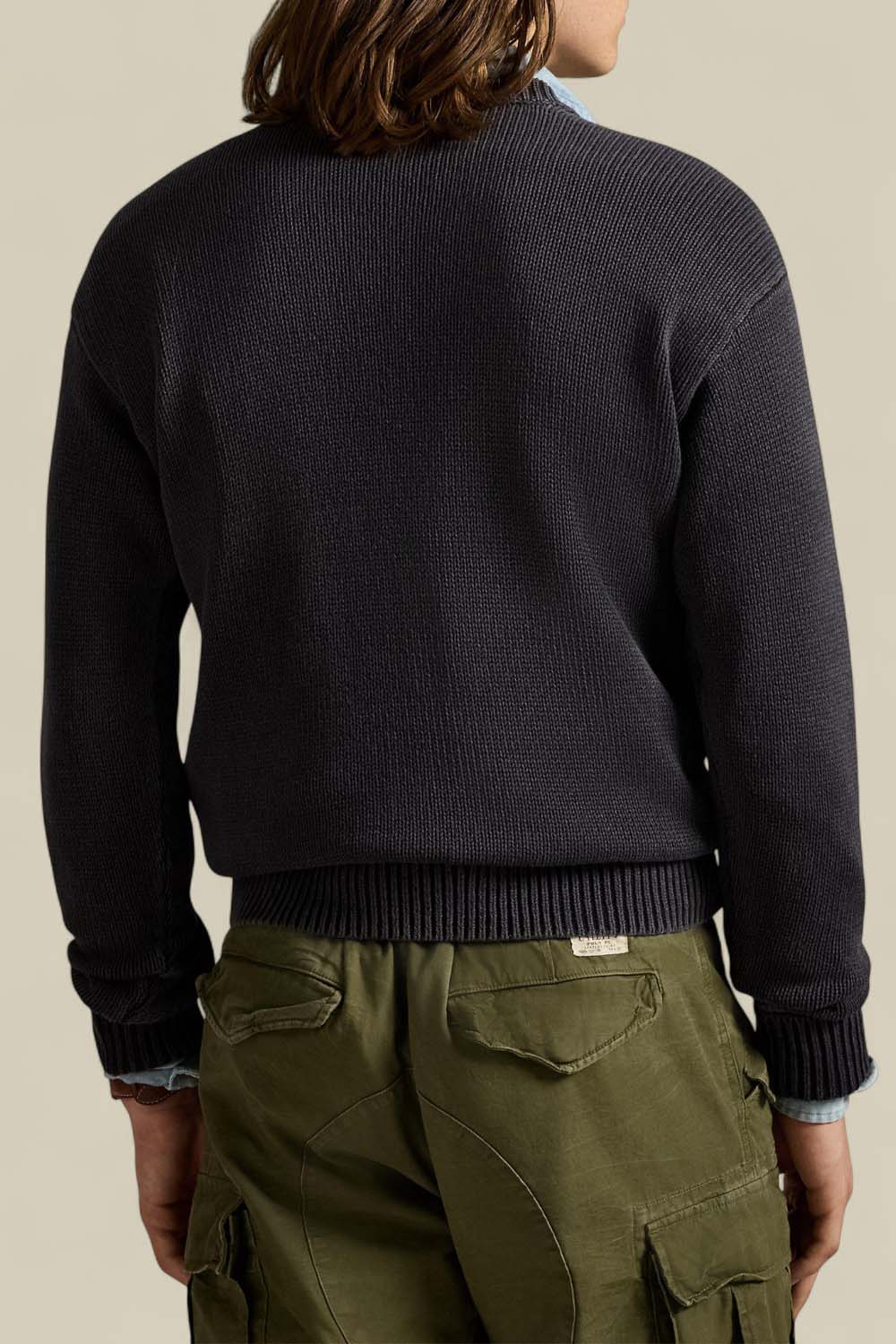 תמונת דוגמן אחורית של סוודר כותנה