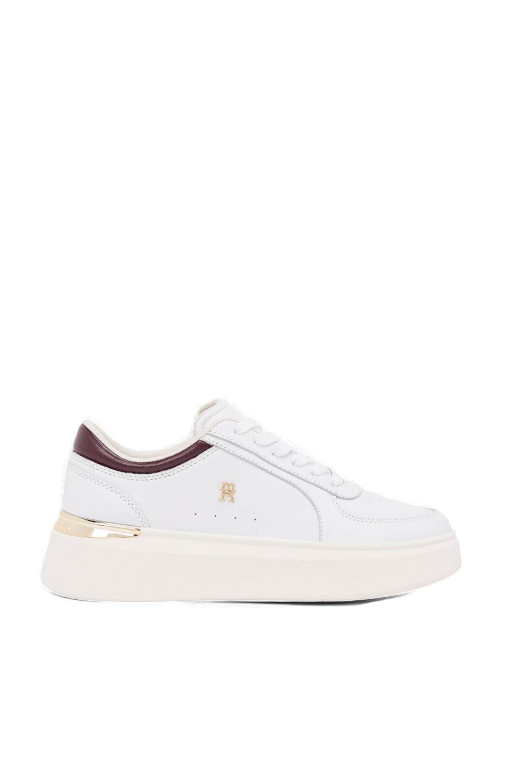 תמונה קידמית של נעלי סניקרס פלטפורמה