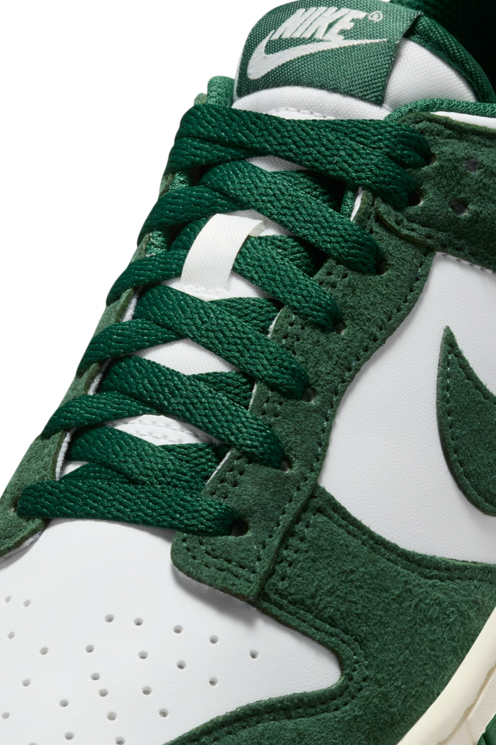 תמונת פנים של נעלי סניקרס דאנק