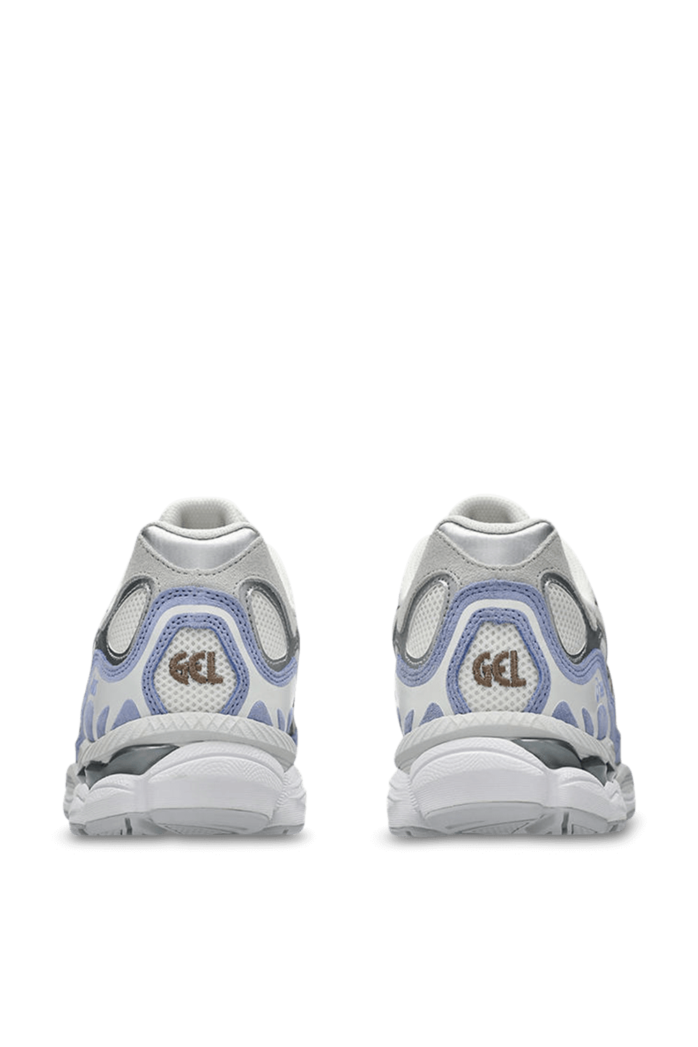 תמונת תקריב של נעלי סניקרס ג'ל ניו יורק