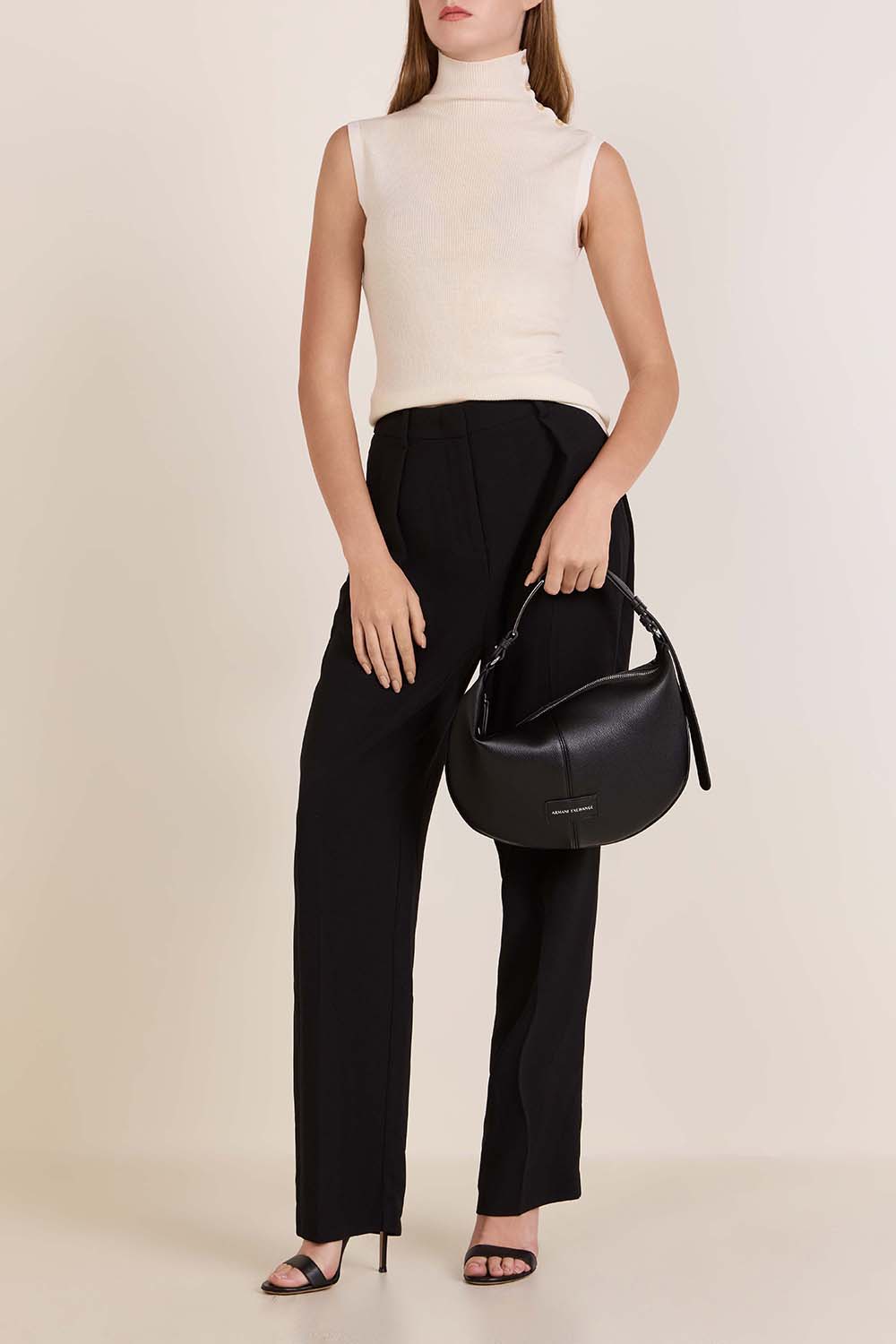 תמונת דוגמן קידמית של תיק כתף