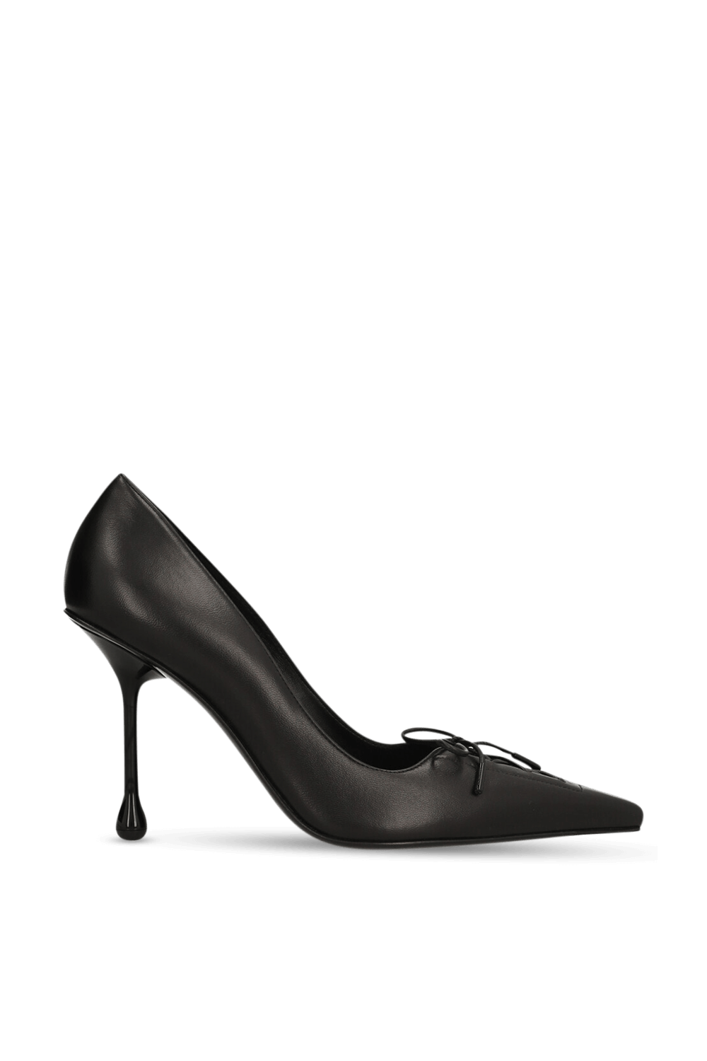 תמונה קידמית של נעלי עקב