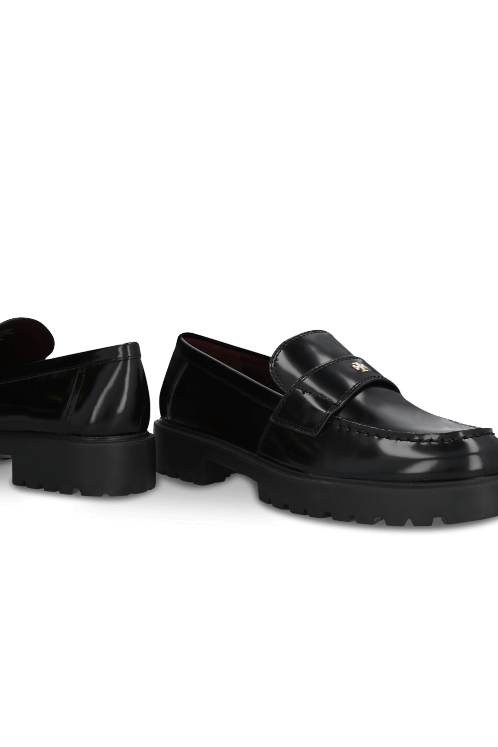 תמונת תקריב של נעלי מוקסינים