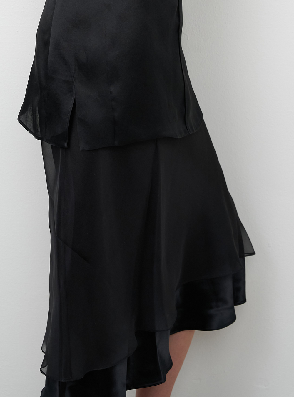 תמונת תקריב דוגמן של חצאית מידי