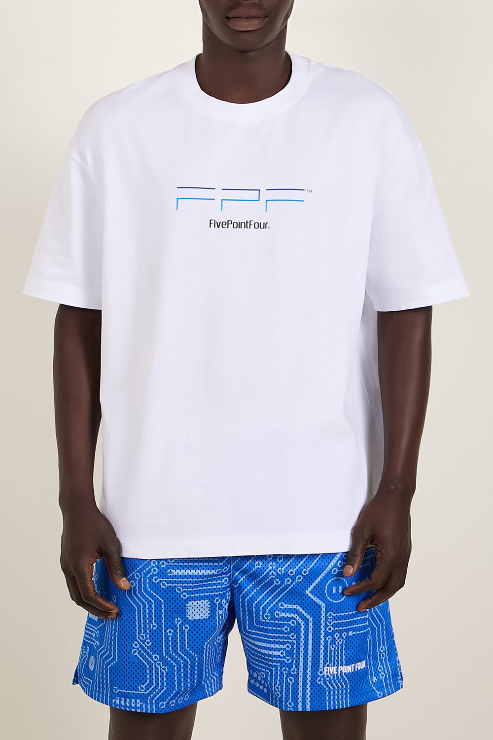 תמונת דוגמן קידמית של חולצת טי