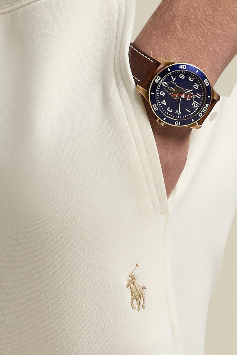 תמונת תקריב דוגמן של מכנסיים קצרים