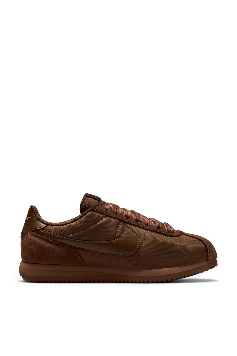 תמונה קידמית של נעלי סניקרס קורטז