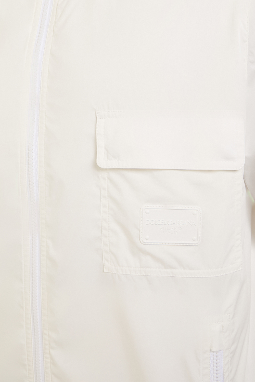 תמונת תקריב דוגמן של מעיל קפוצ'ון