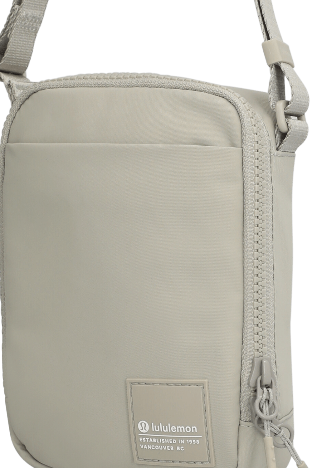 תמונת תקריב של Easy Access Crossbody Bag