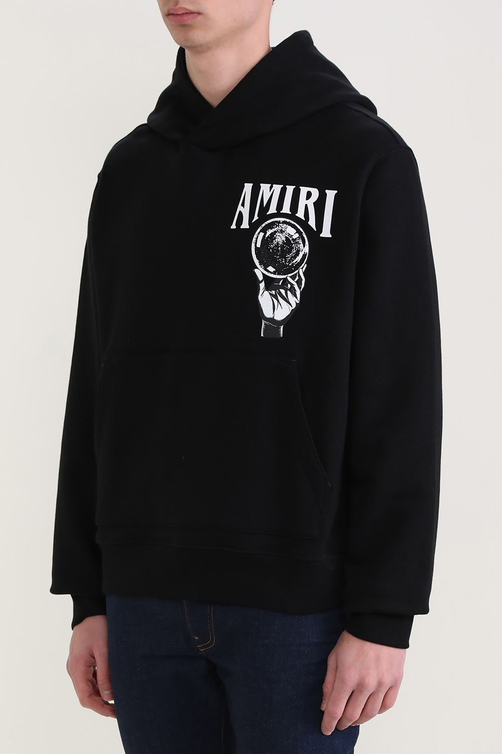 תמונת דוגמן קידמית של סווטשירט קפוצ'ון מכותנה עם הדפס כדור בדולח