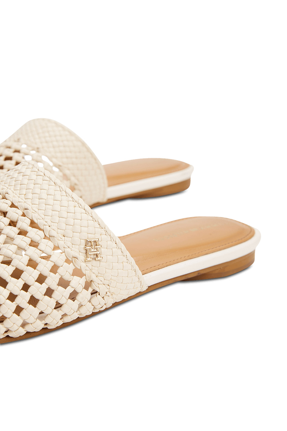 תמונת פנים של נעלי מיולס