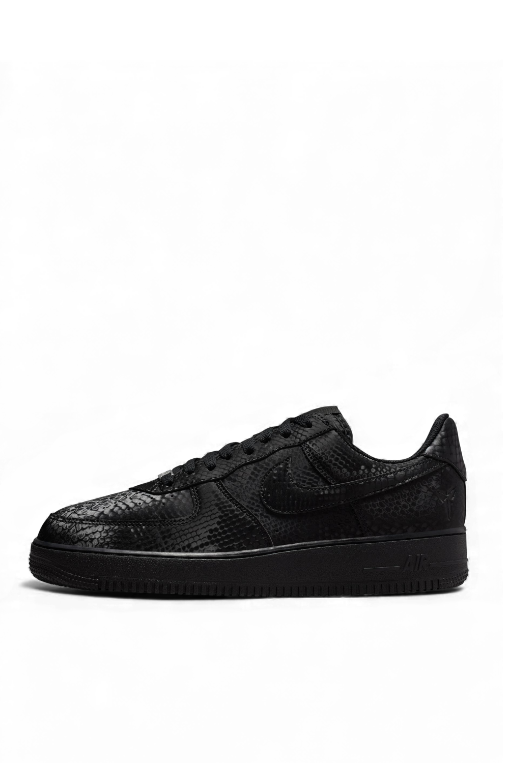 תמונה אחורית של נעלי סניקרס אייר פורס 1 07' קוב