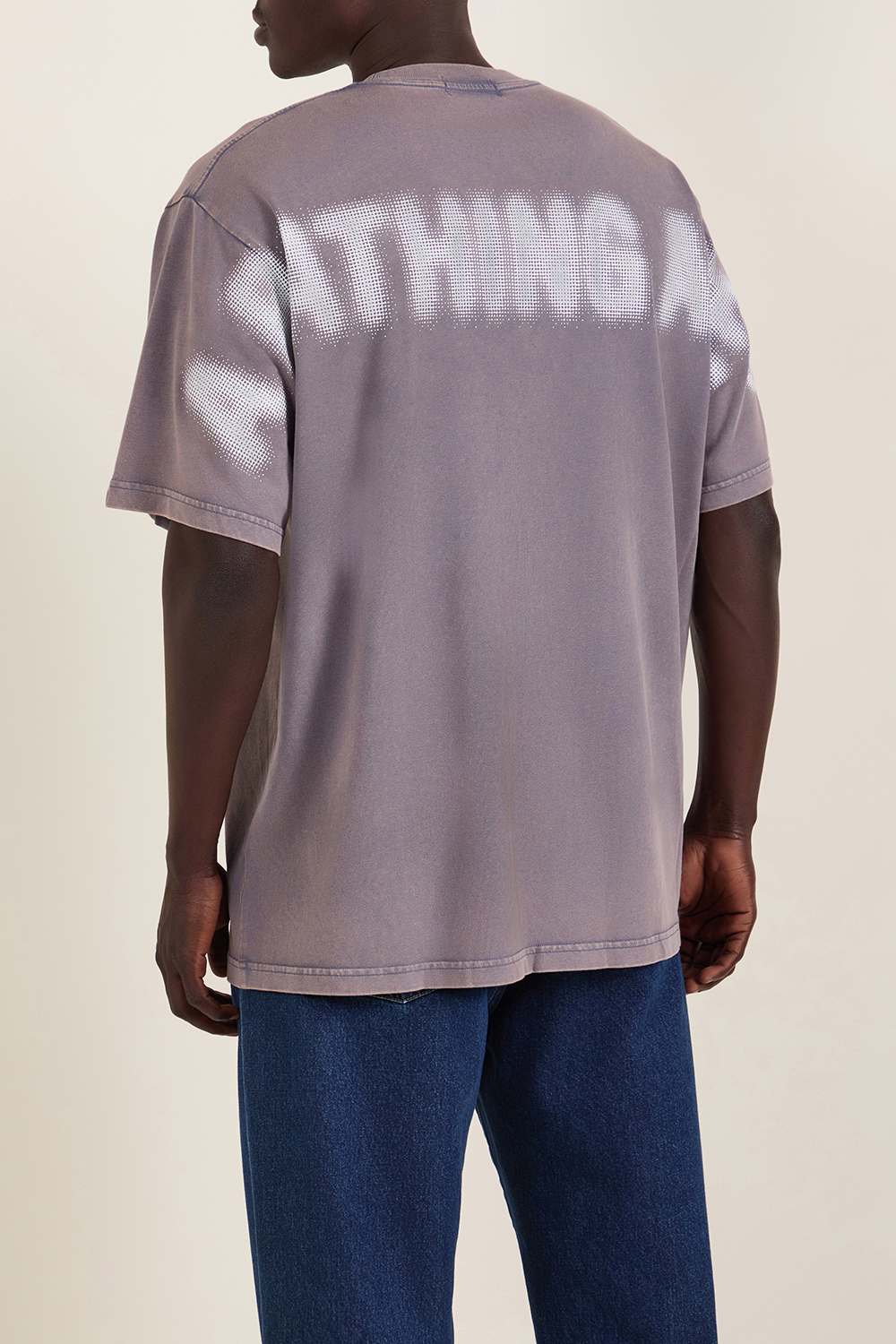 תמונת תקריב דוגמן של חולצת טי