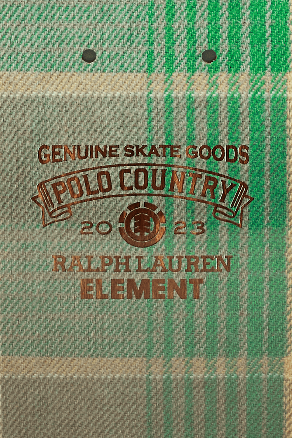 תמונת תקריב של פולו X אלמנט סקייטבורד