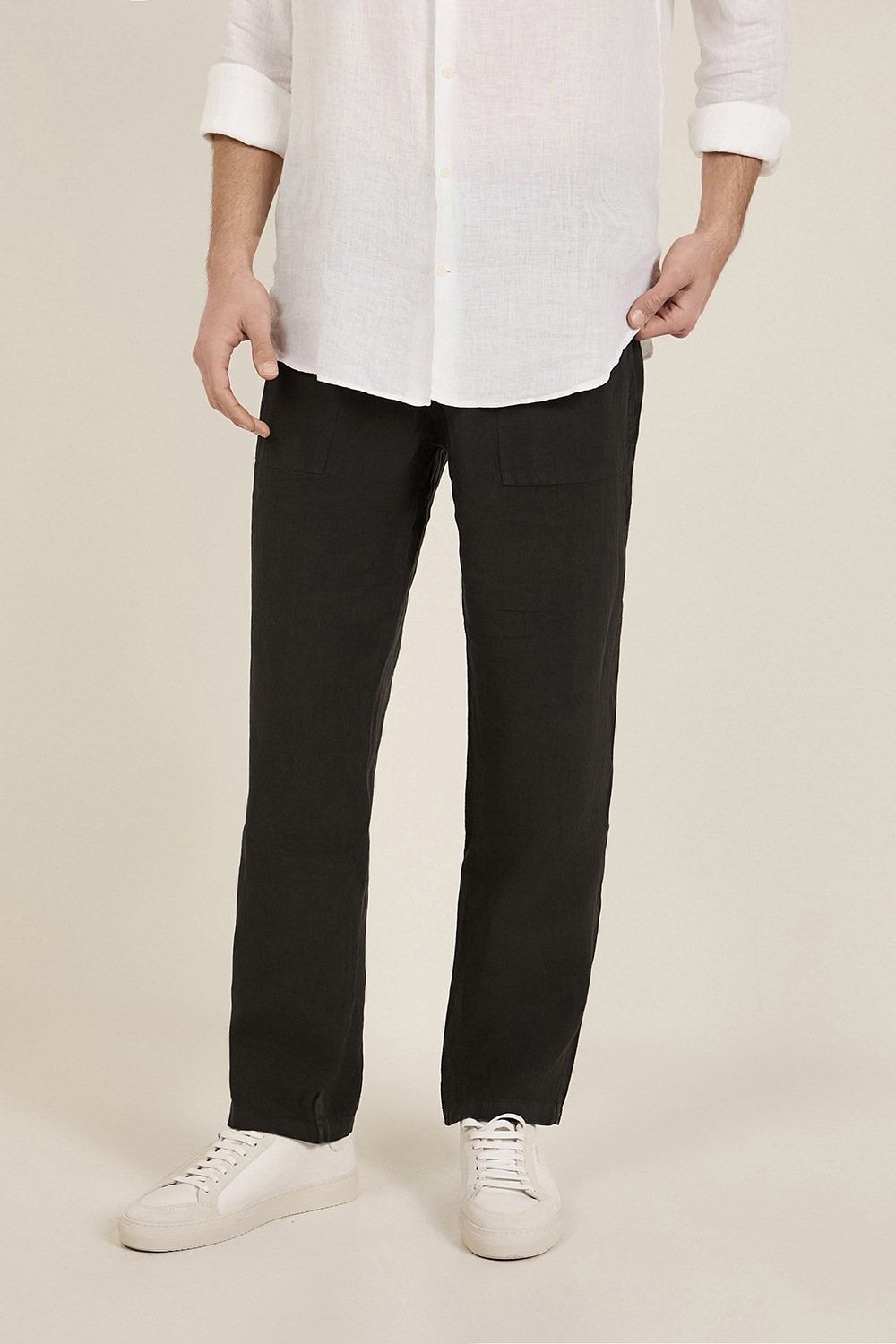 תמונת דוגמן קידמית של מכנסיים ארוכים