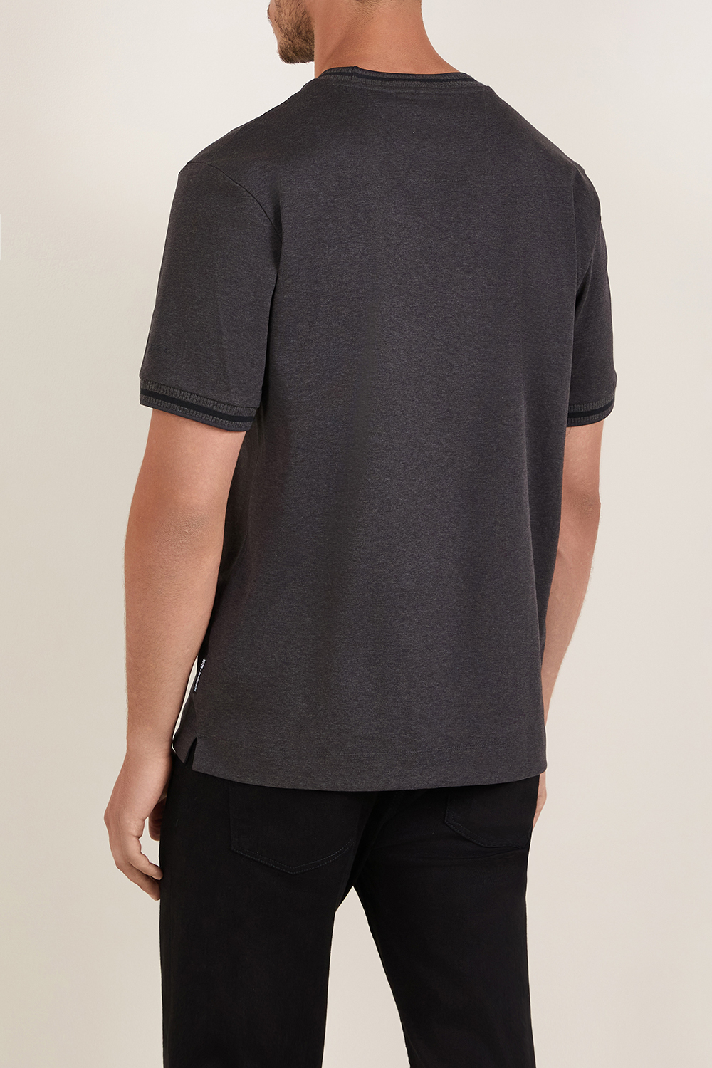 תמונת דוגמן אחורית של חולצת טי בוס X פורשה