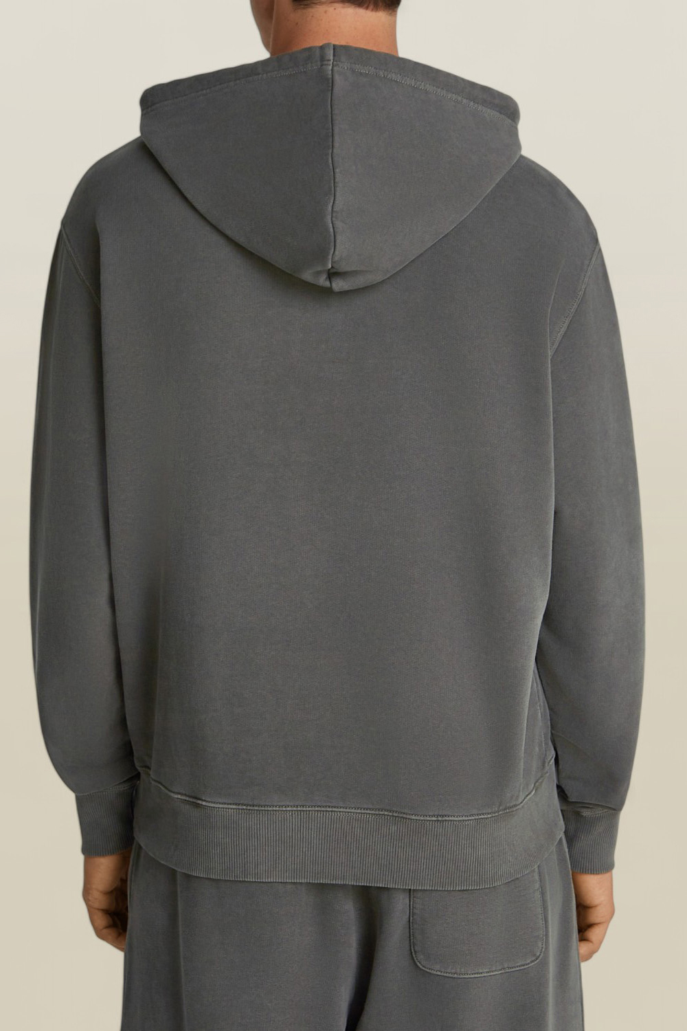 תמונת דוגמן אחורית של סווטשירט קפוצ'ון