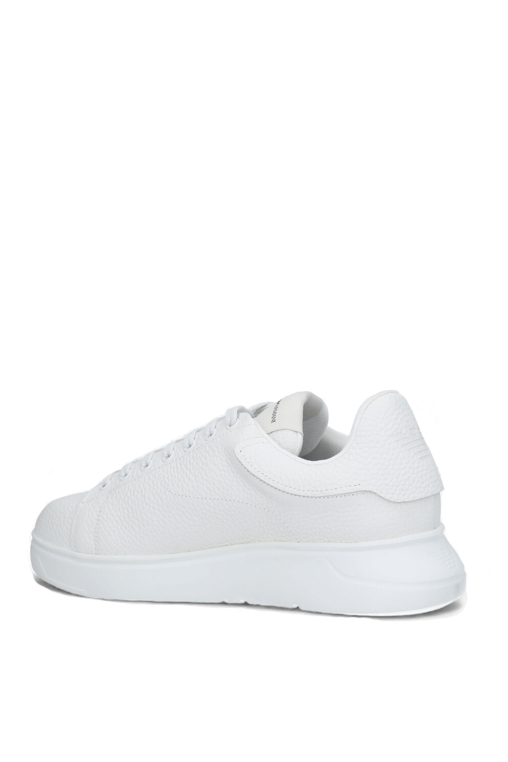 תמונה אחורית של נעלי סניקרס