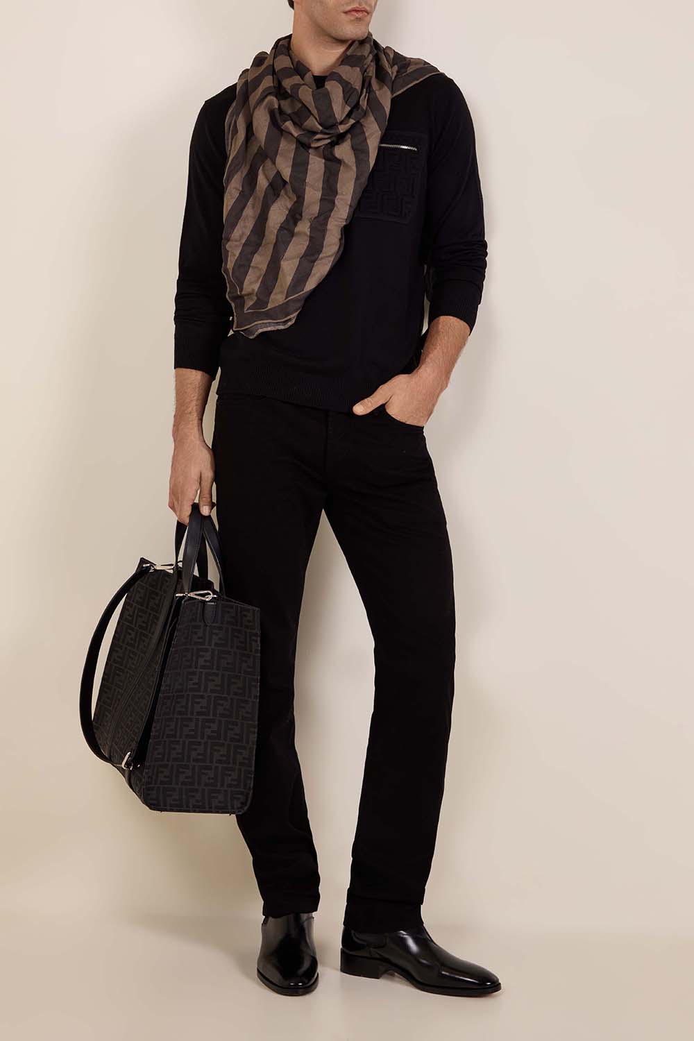 תמונת דוגמן קידמית של מגפונים