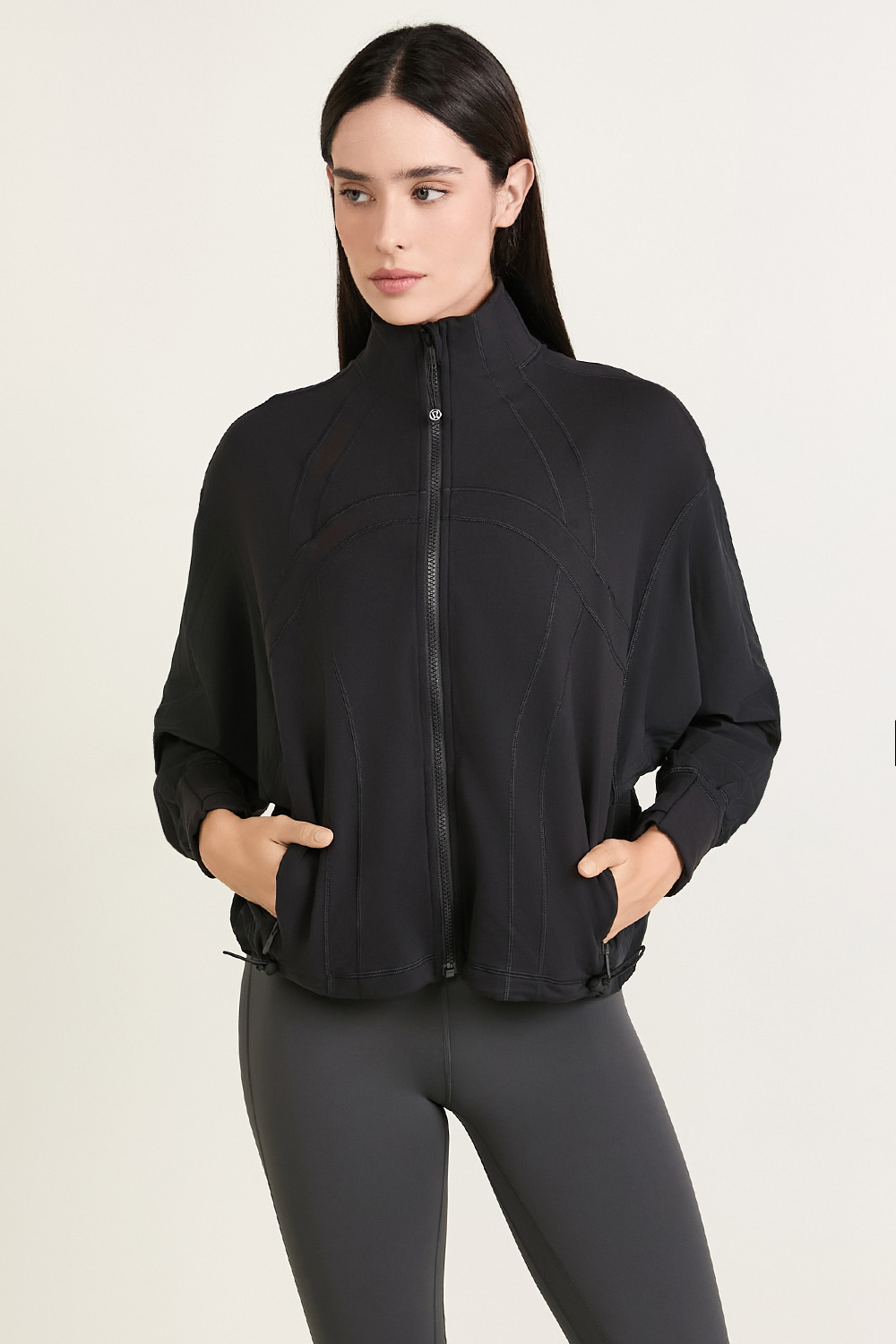 תמונת דוגמן קידמית של Define Relaxed-Fit Jacket *Luon