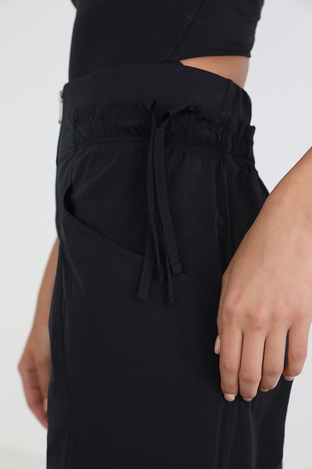 תמונת תקריב דוגמן של High Rise Wide Leg Lounge Pants