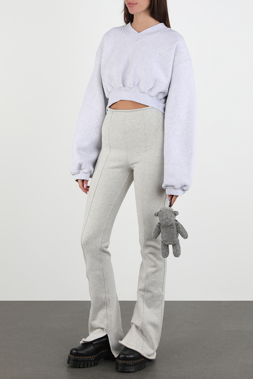 תמונת דוגמן קידמית של ארנק דובי משובץ קריסטלים בגוון כסוף