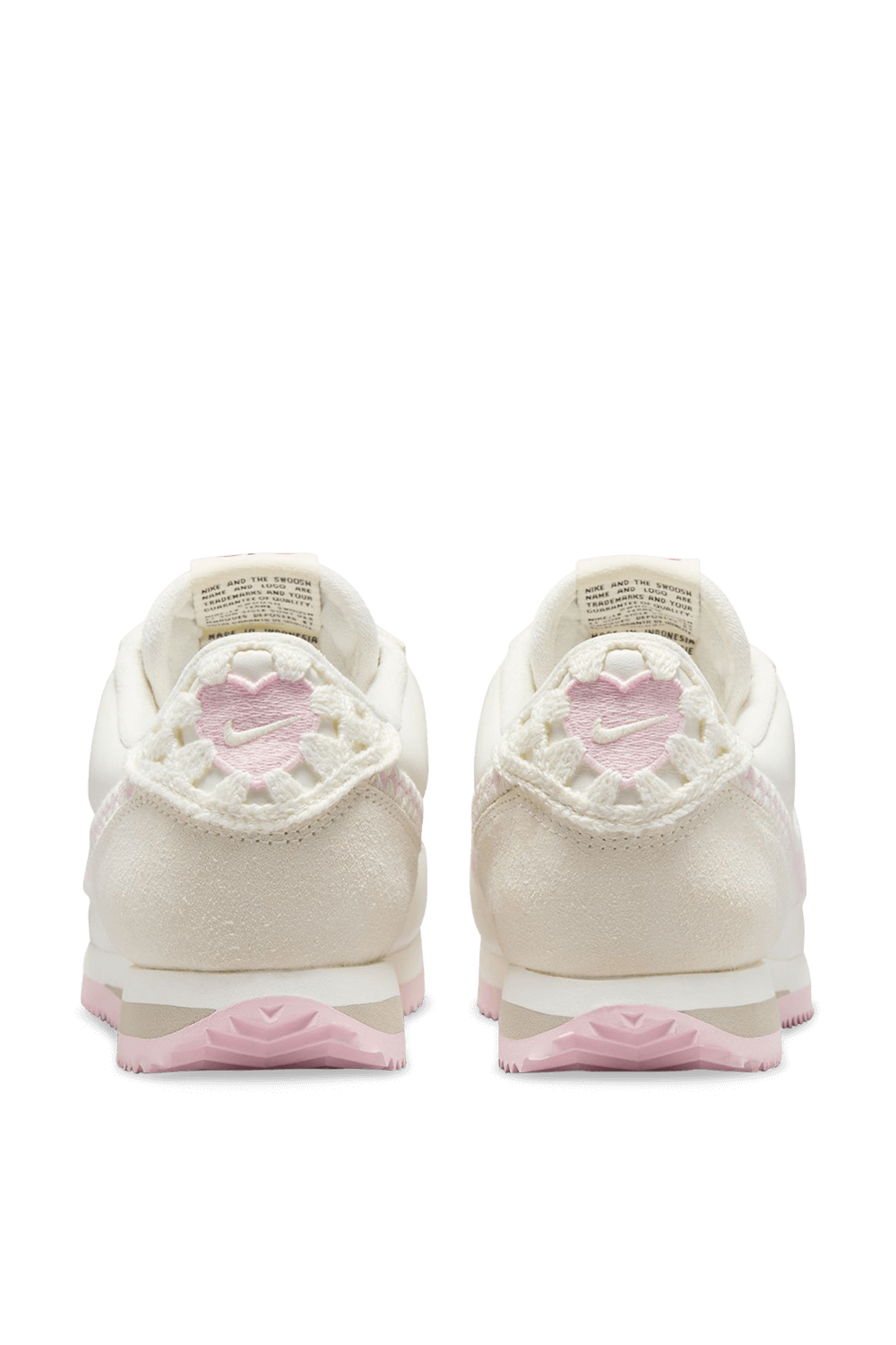 תמונה אחורית של נעלי סניקרס קורטז