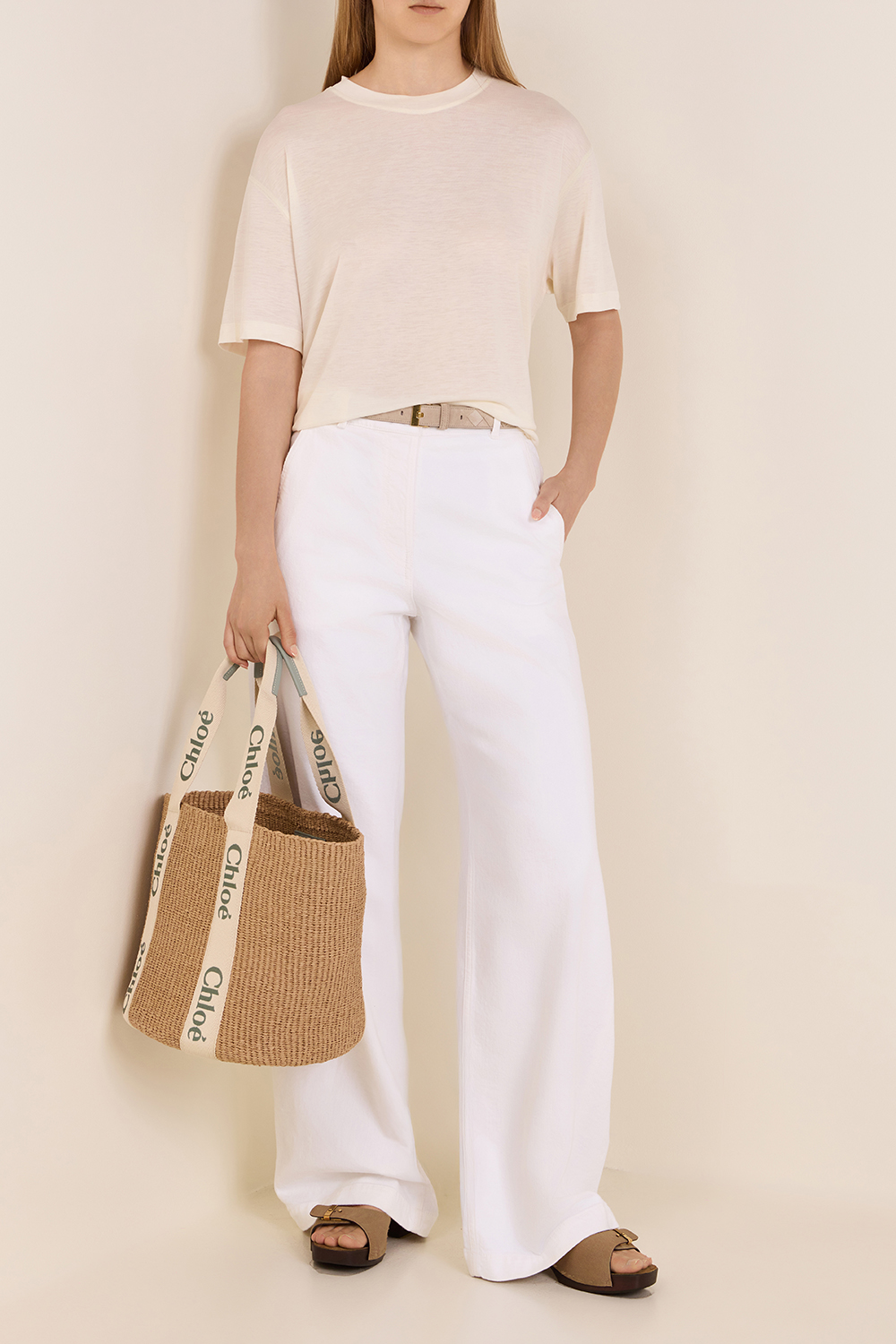 תמונת דוגמן קידמית של כפכפי קלוגס