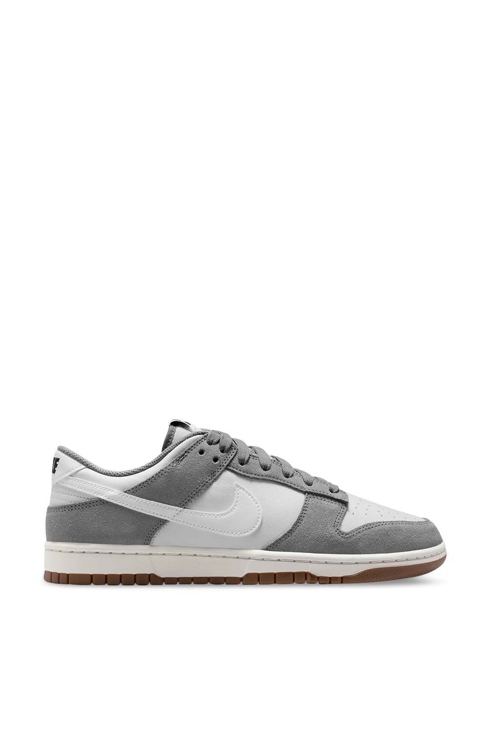 תמונה קידמית של נעלי סניקרס דאנק רטרו