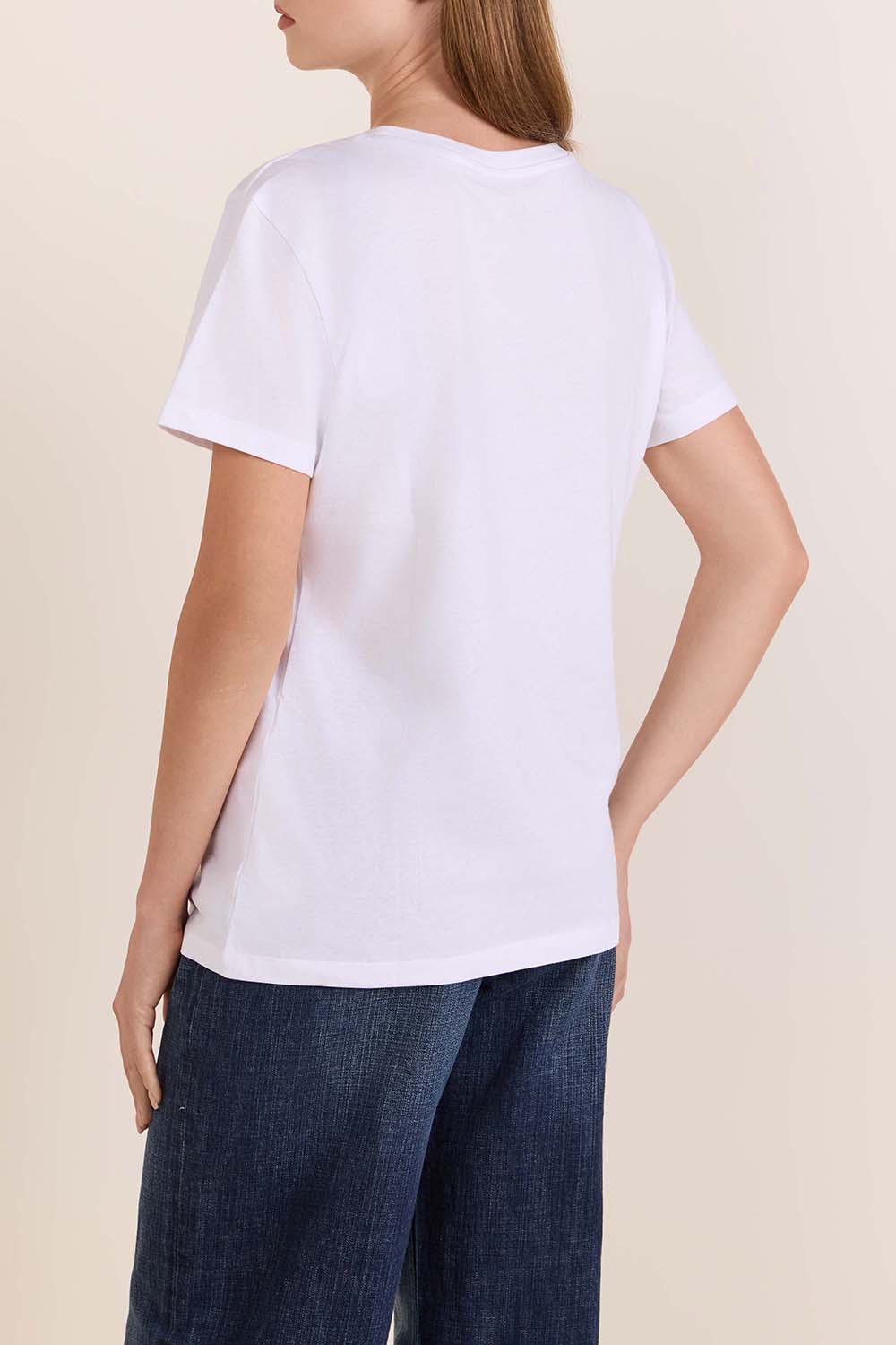 תמונת דוגמן אחורית של חולצת טי