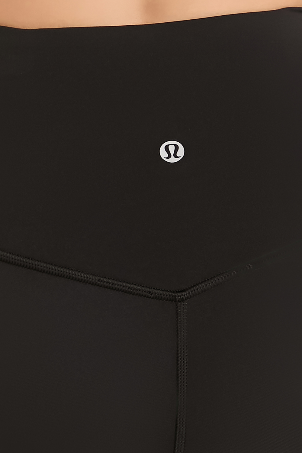 תמונת תקריב דוגמן של Align™ Mini-Flare Pant Short