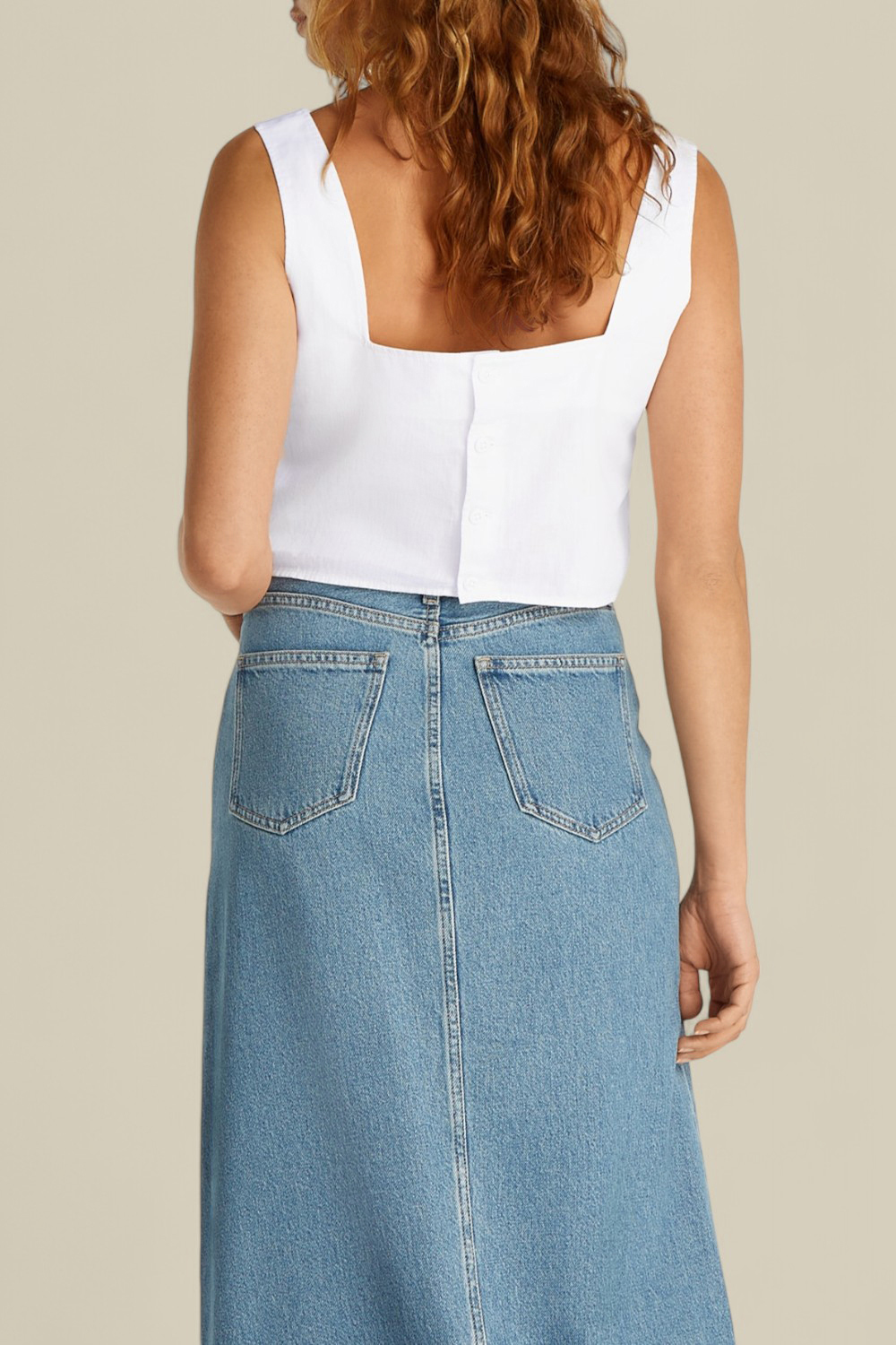 תמונת דוגמן אחורית של גופיית קרופ