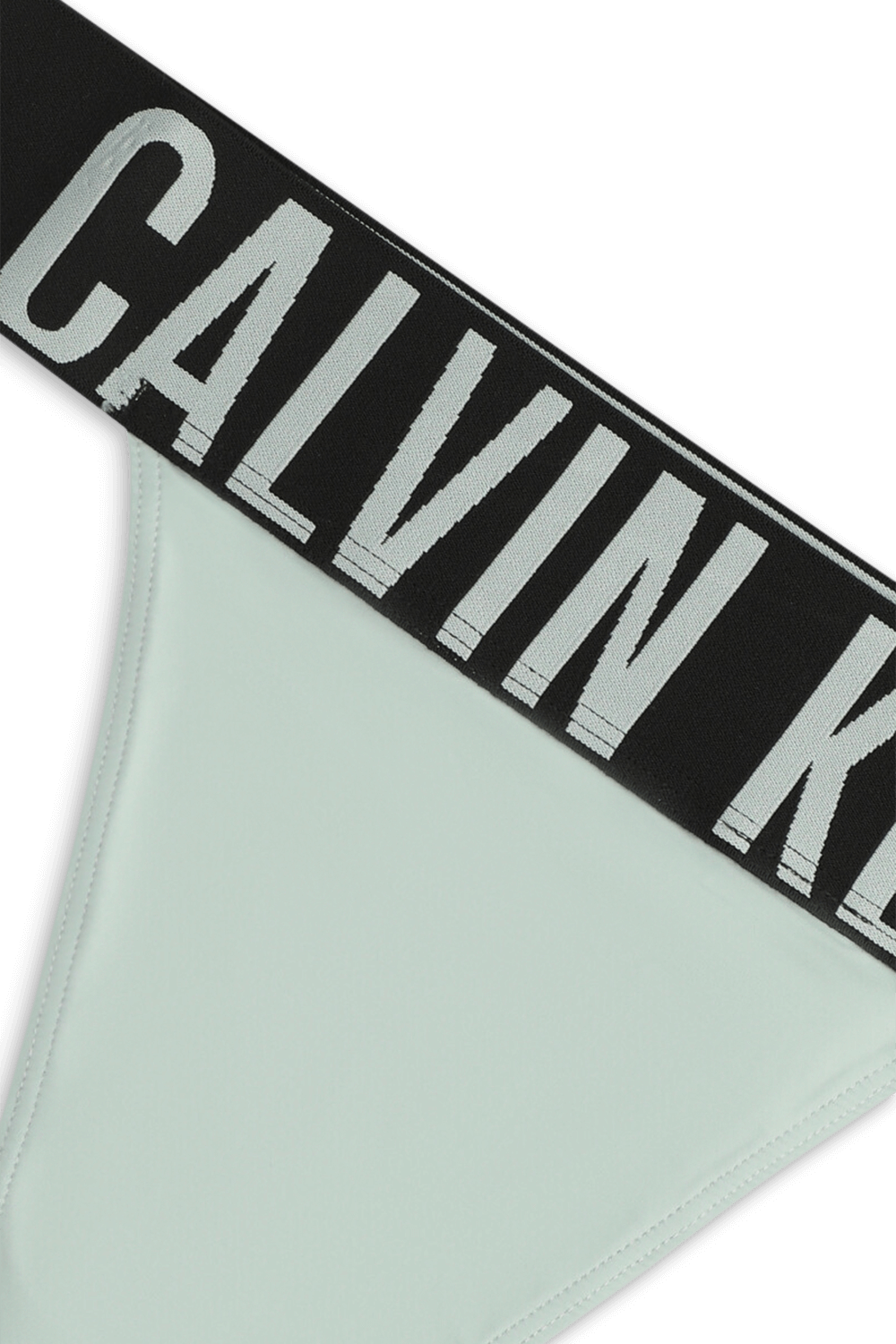 תמונת תקריב של תחתוני חוטיני