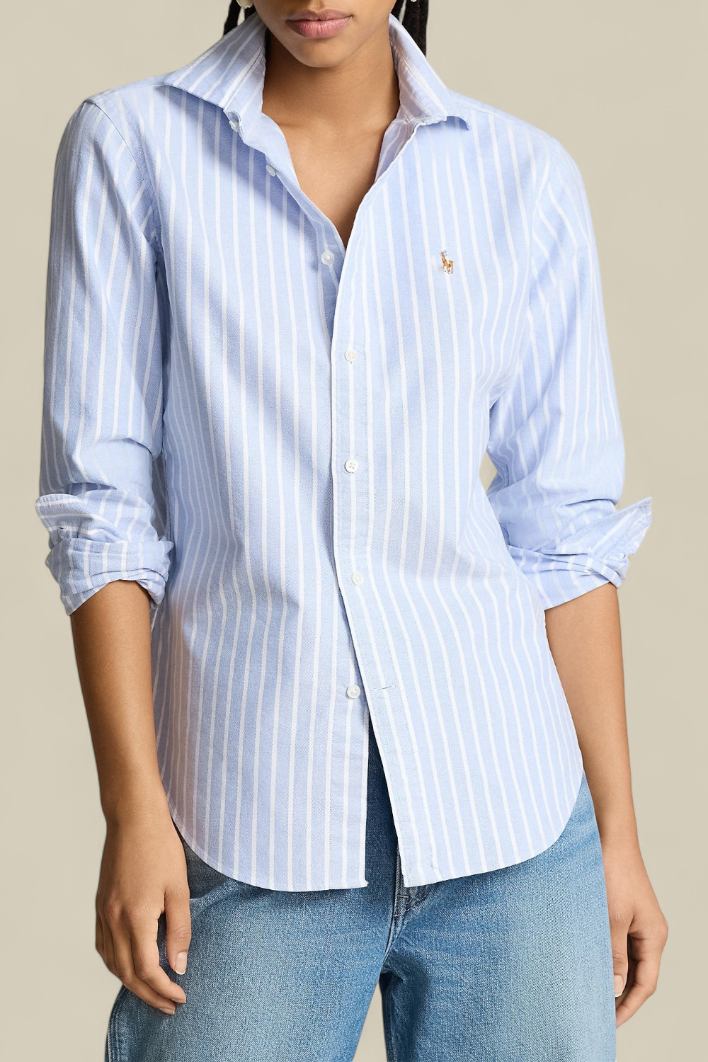 תמונת דוגמן קידמית של חולצה מכופתרת