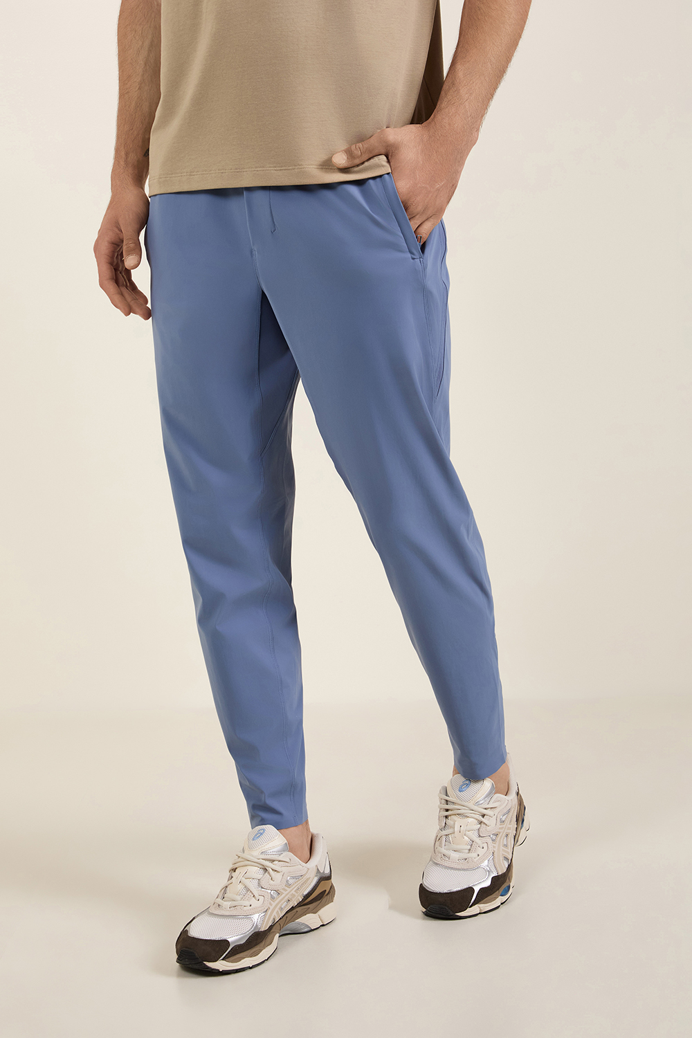 תמונת דוגמן קידמית של Pace Breaker Pant *Regular