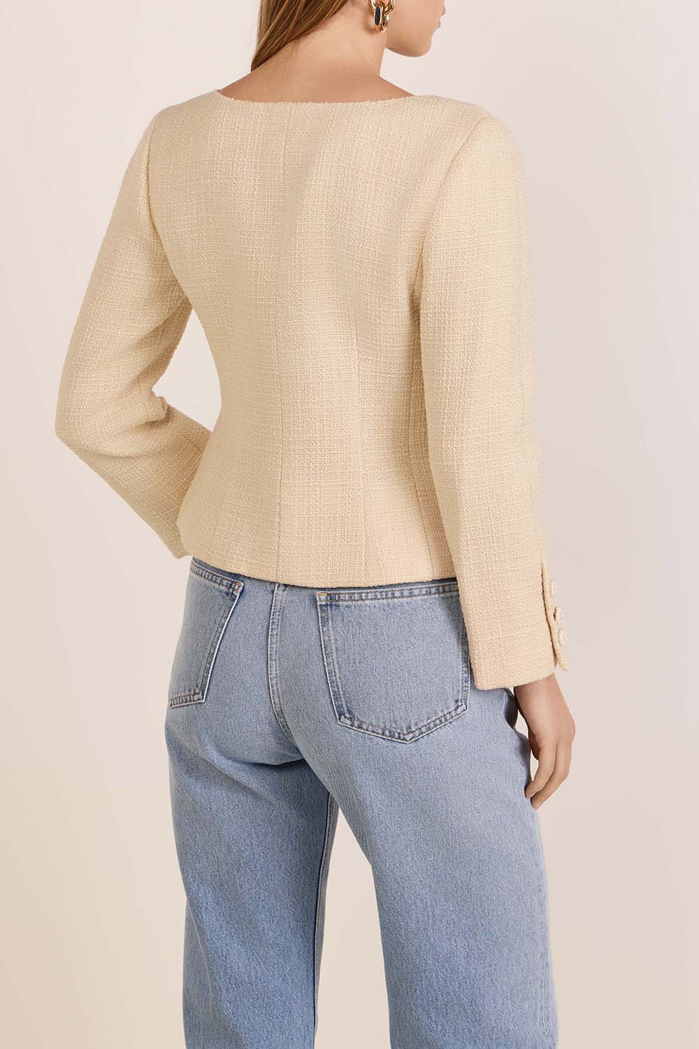 תמונת דוגמן אחורית של ז'קט צמר