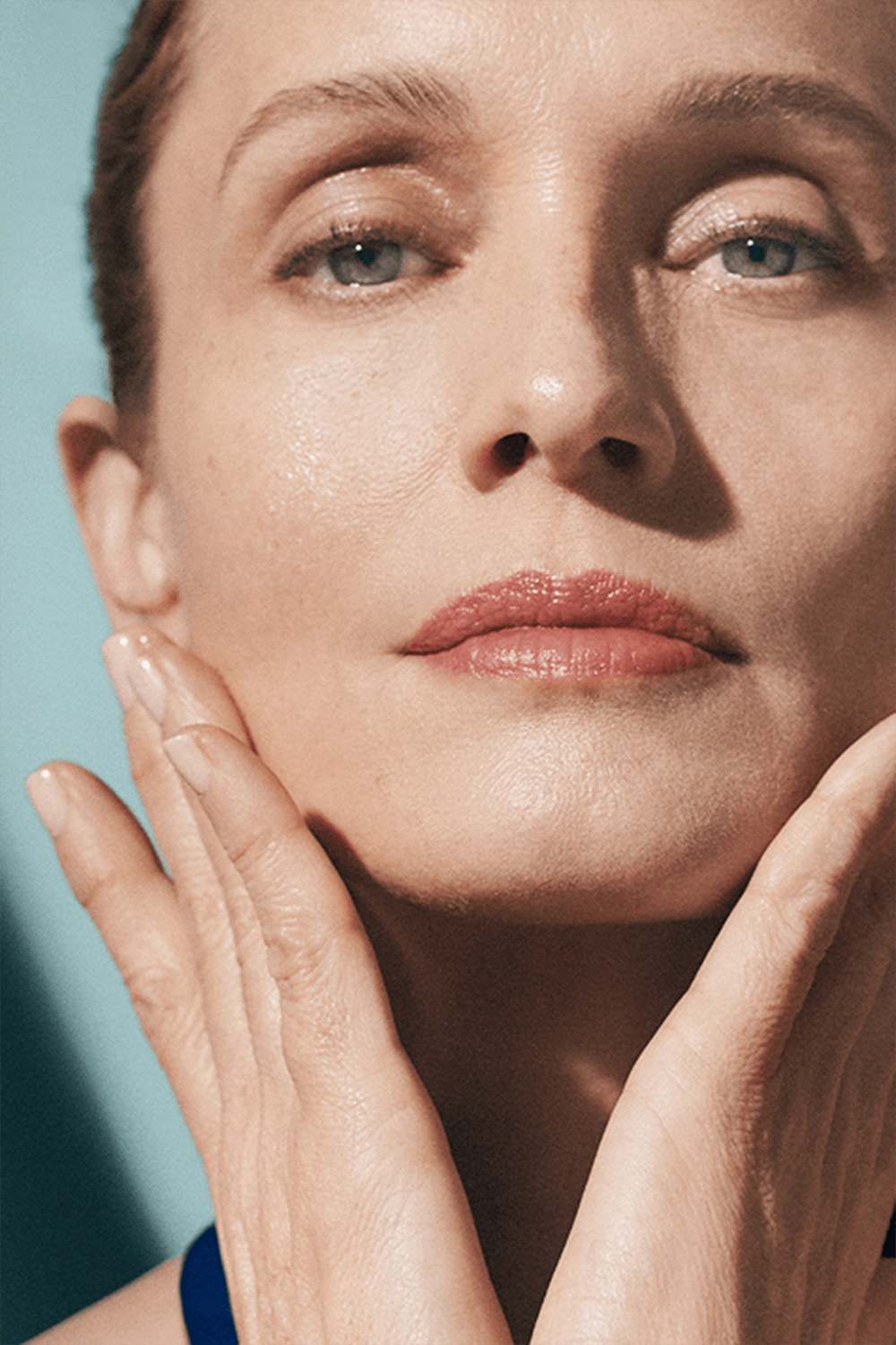 תמונת תקריב של The Lifting Firming Serum 15ml