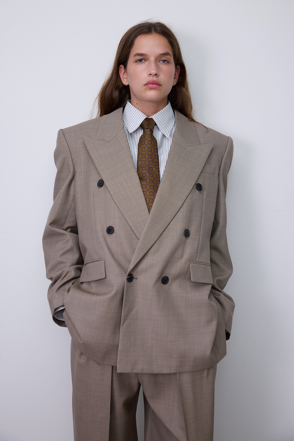 תמונת דוגמן קידמית של ז'קט מחוייט