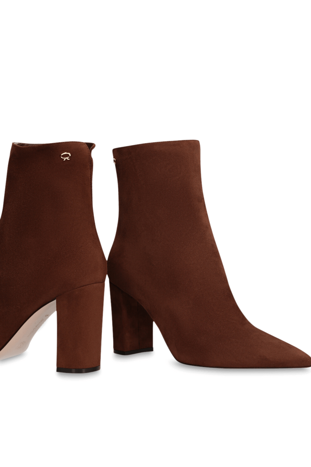 תמונת תקריב של מגפוני עקב