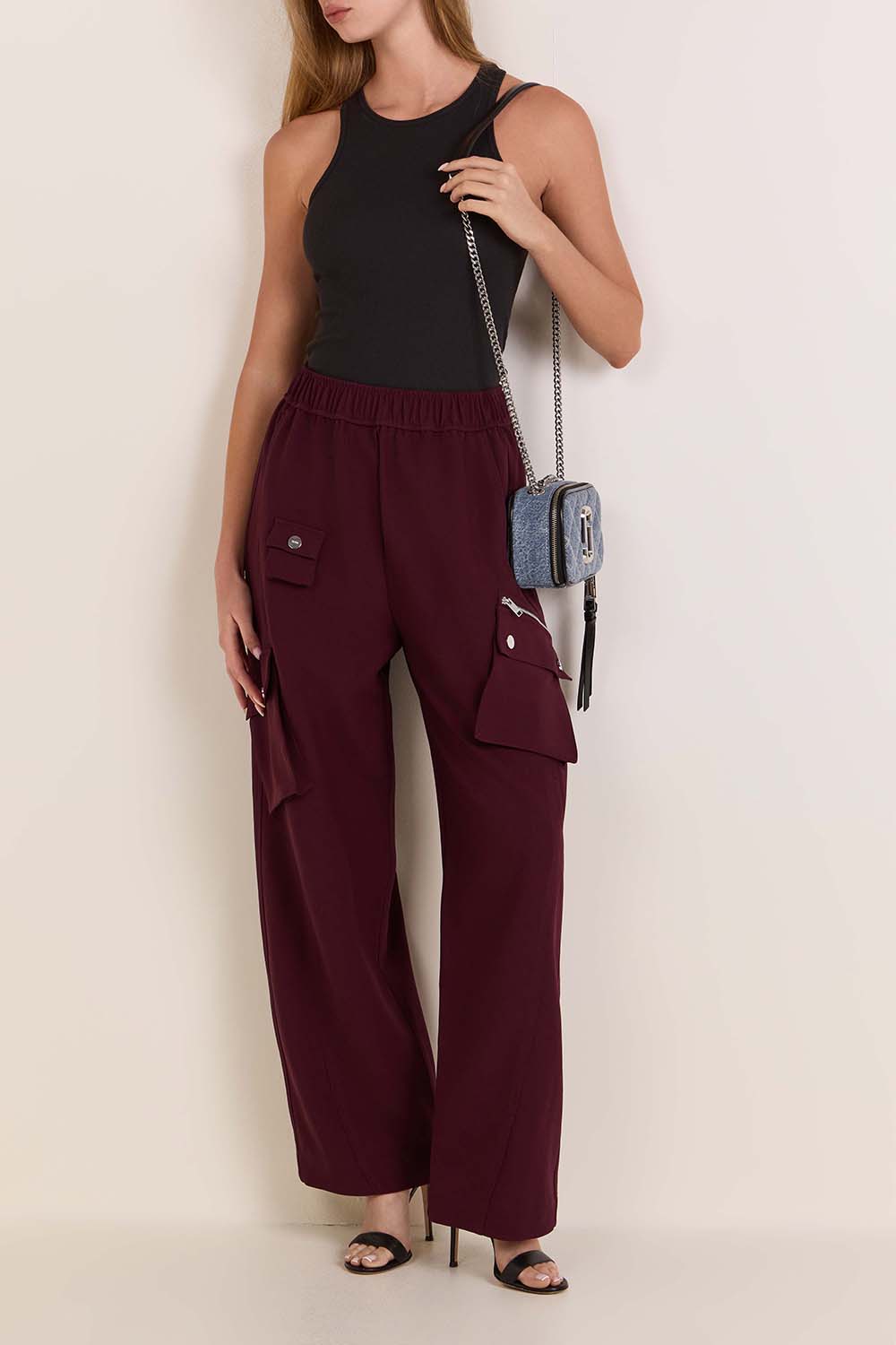 תמונת דוגמן קידמית של תיק סנפשוט