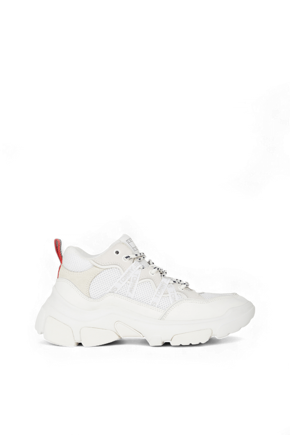 תמונה קידמית של נעלי סניקרס