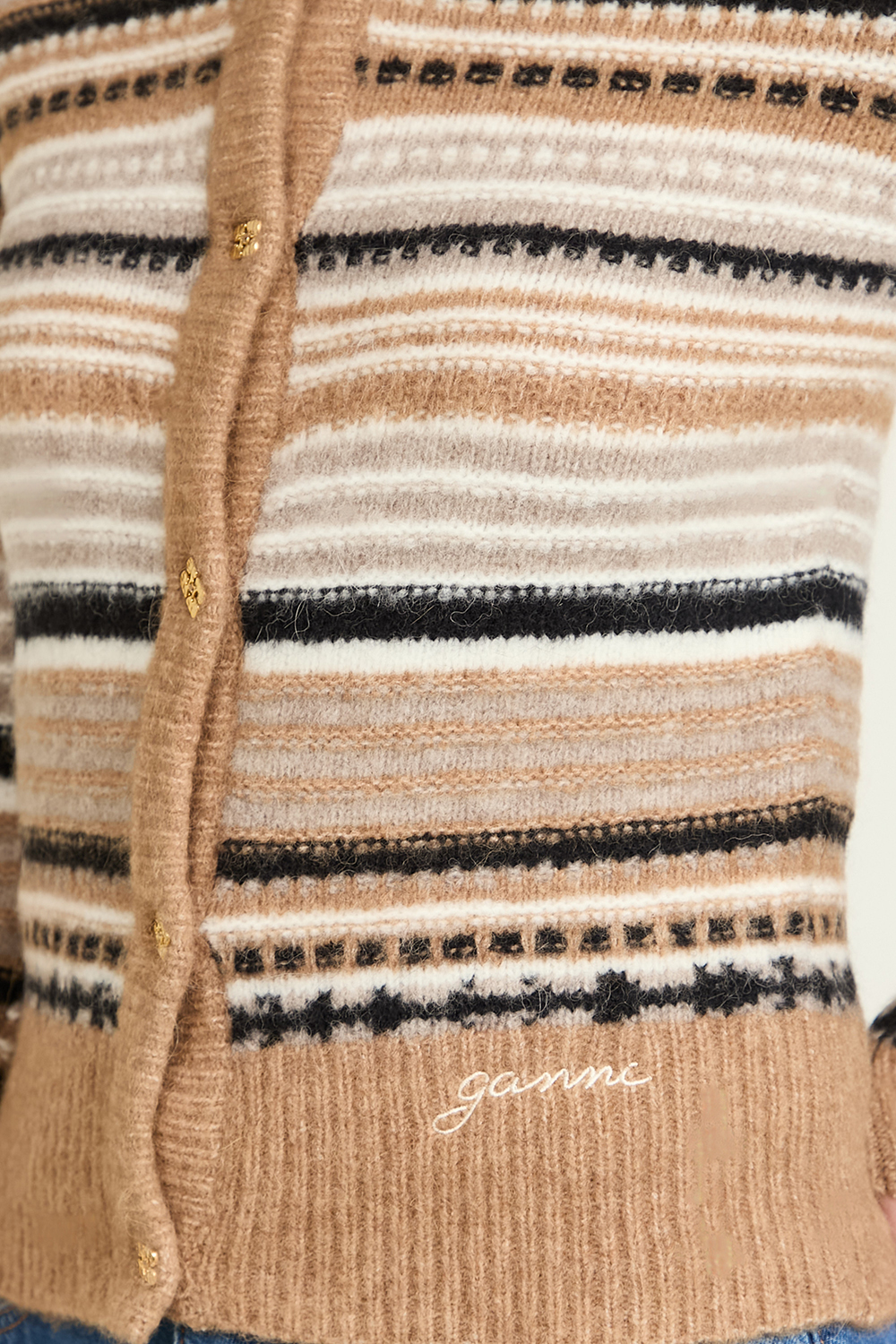 תמונת תקריב דוגמן של קרידגן צמר אלפקה ומרינו