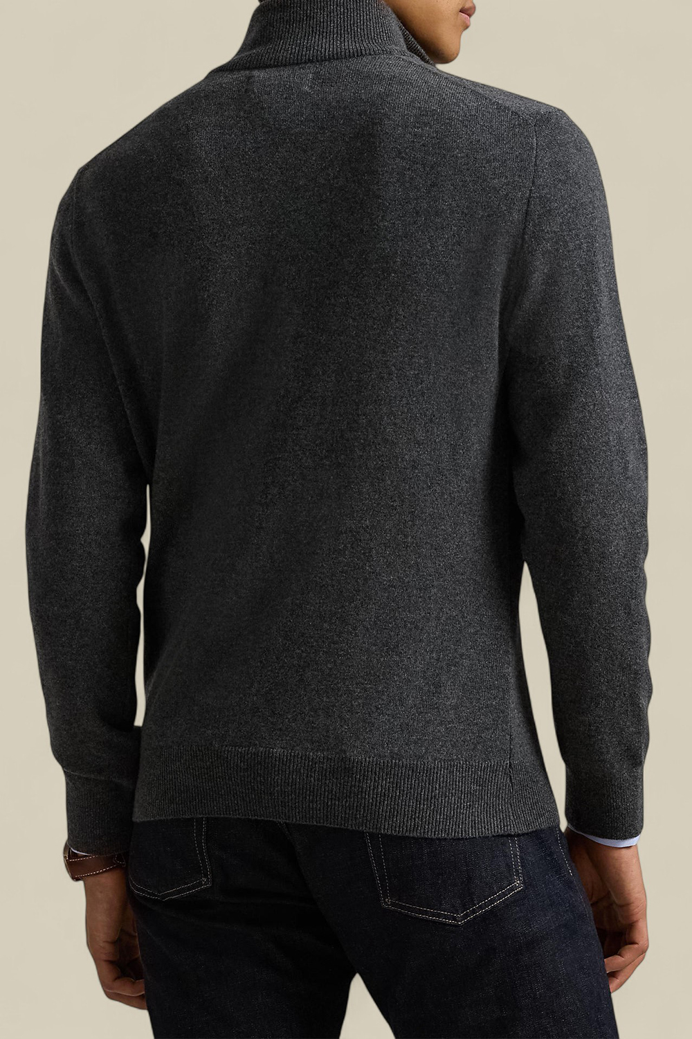 תמונת דוגמן אחורית של סריג צמר