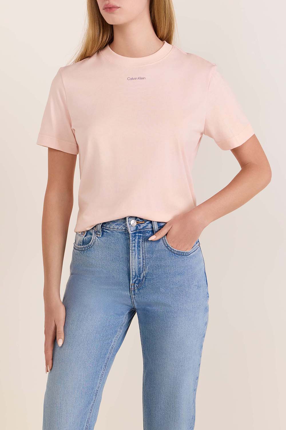 תמונת דוגמן קידמית של חולצת טי