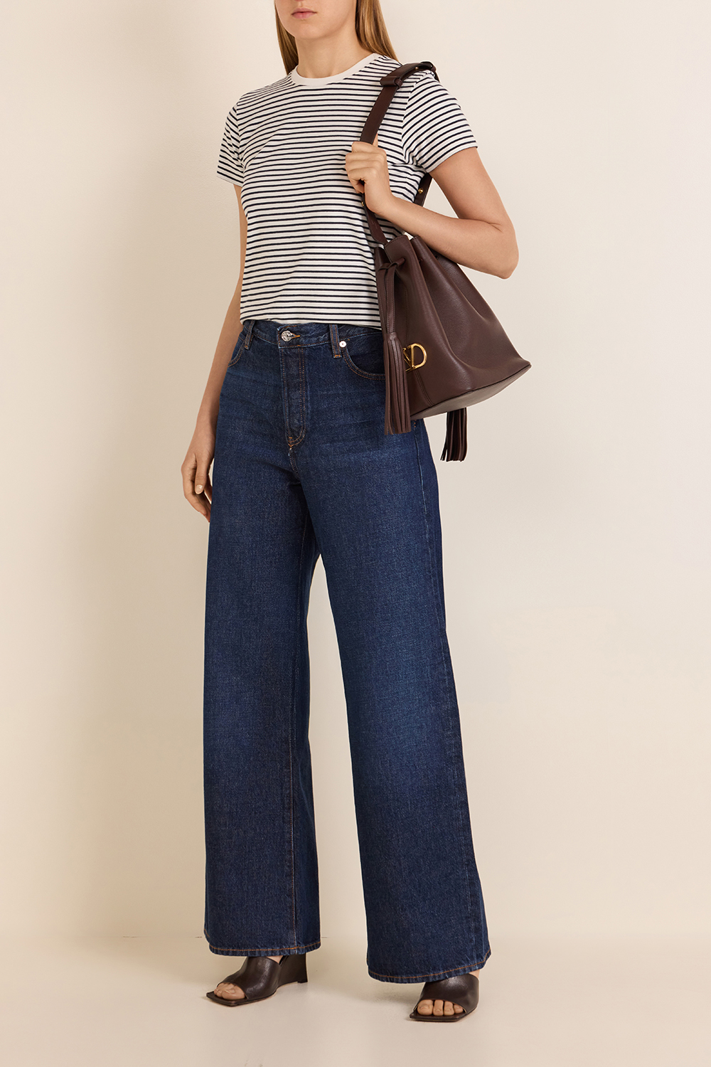 תמונת דוגמן קידמית של תיק באקט