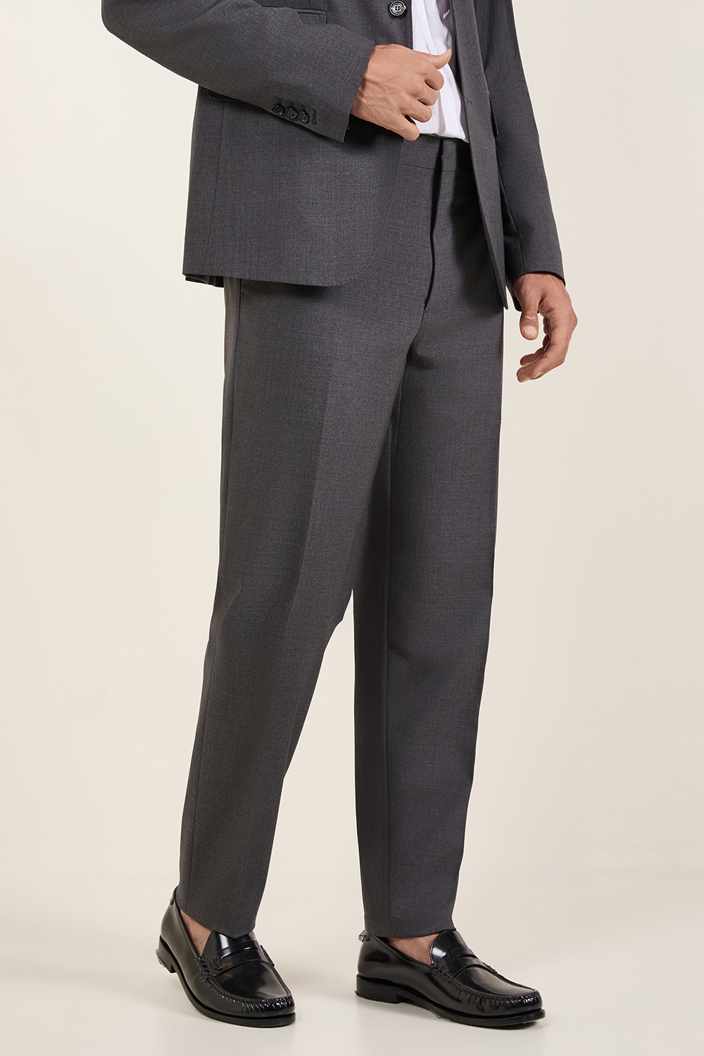 חליפה מחוייטת - ז'קט ומכנסיים